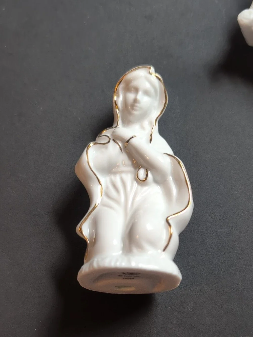 Lefton China 3 Piece Shamrock  Nativity Set